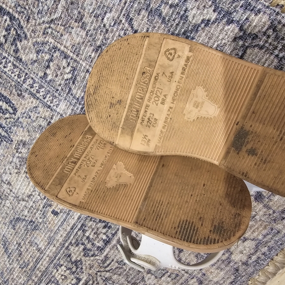 Mini melissa US 7 toddler - Picture 3 of 4